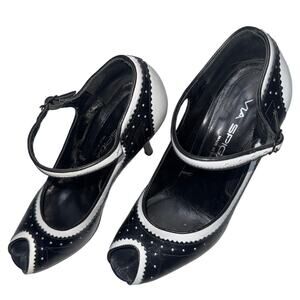 Vintage Via Spiga Peep Toe Mary Jane Oxford Heels Womens 7 Black White Retro